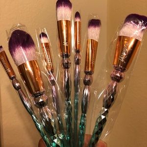 Make up brushes!